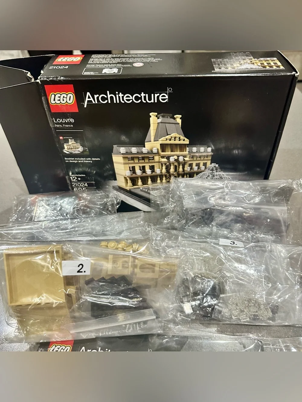 LEGO Architecture Louvre 21024 Complete w/ Box & Instructions Retired Set